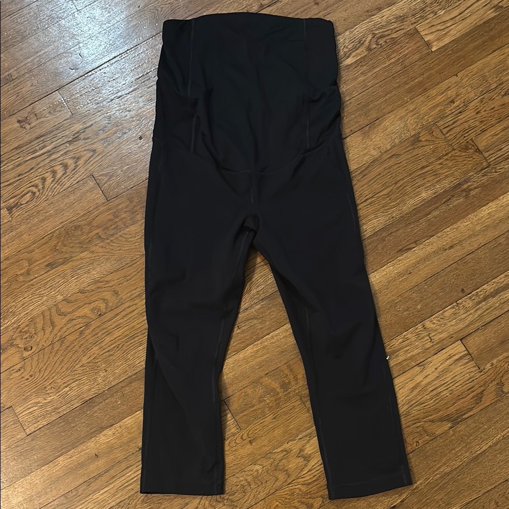 Isabel Maternity by Ingrid & Isabel Black Leggings, Cropped and Size Small